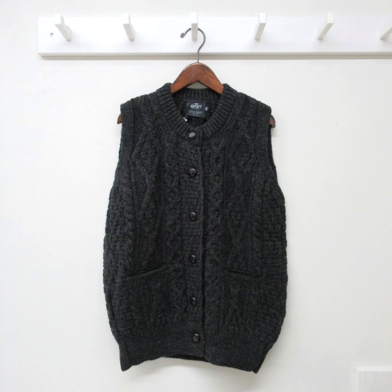 aran Woolen Millsアイルランド製ポケット付きニットベスト /CH921